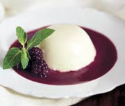 Panna Cotta Al Limone con Salsa di Mora